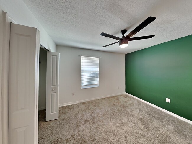 Building Photo - 1918 Birnham Wood Bnd