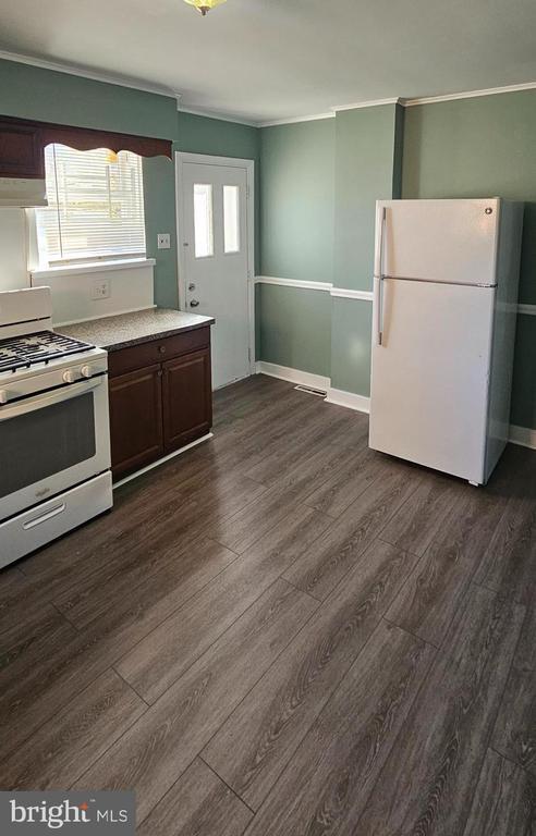 Building Photo - 1144 Collings Rd