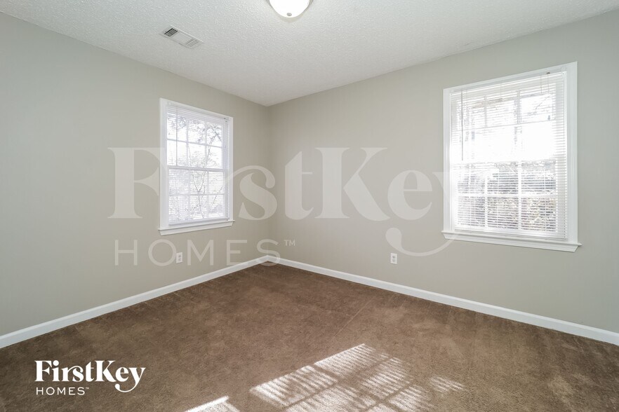 Building Photo - 128 Edgar Ct