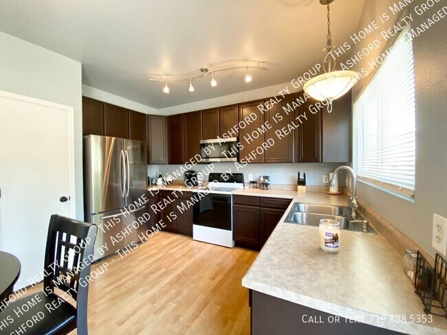 Building Photo - 5241 Mountain Air Cir