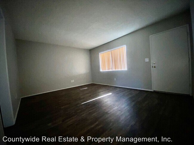 Building Photo - 1100-1154 N Mollison Ave