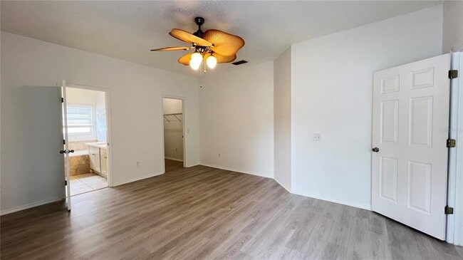 Building Photo - 123 Jaybee Ave