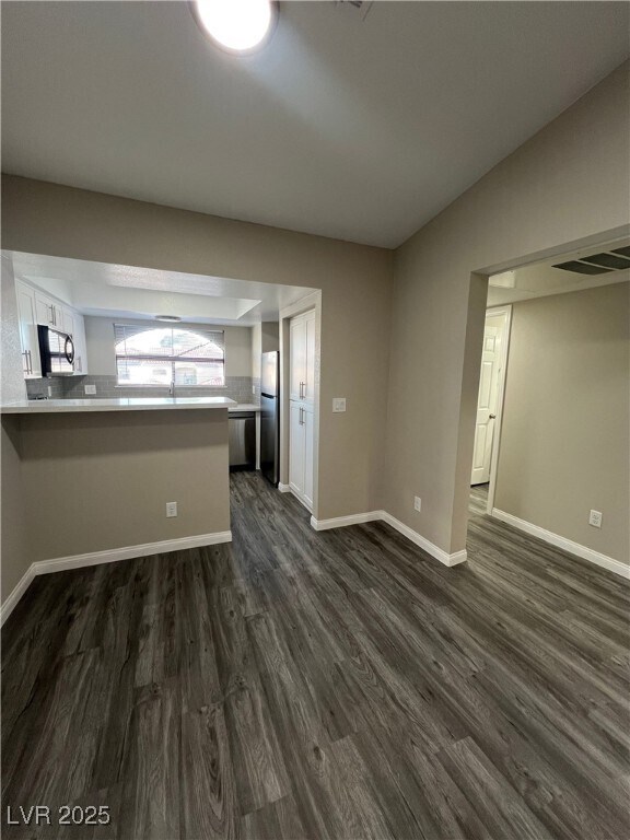 Building Photo - 8455 W Sahara Ave