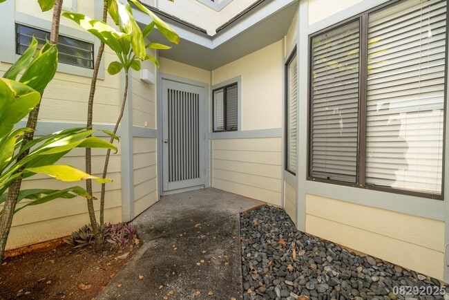Building Photo - Spacious 3BR/2.5BA Mililani Townhome – $4,...