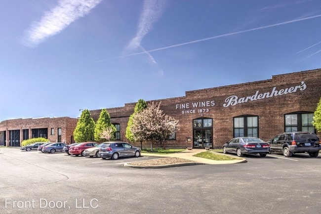 Primary Photo - 1019 N Skinker Pkwy