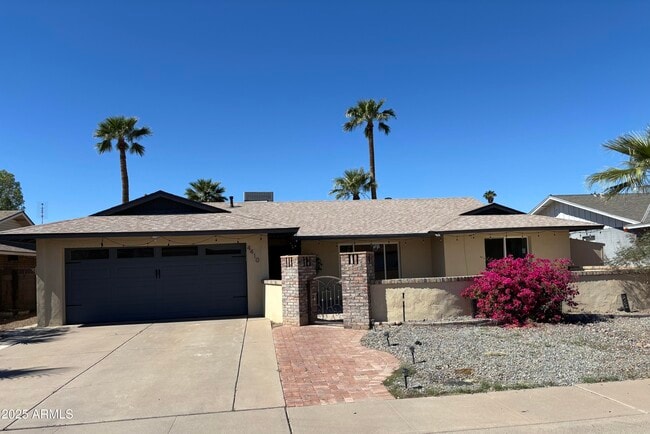 Primary Photo - 4410 S Rita Ln