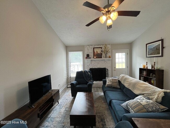 Building Photo - 5721 Randleman St