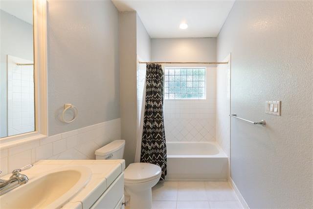 Building Photo - 1619 Pheasant Ln