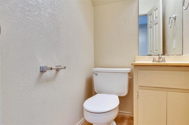 Building Photo - 8806 Springmail Cir