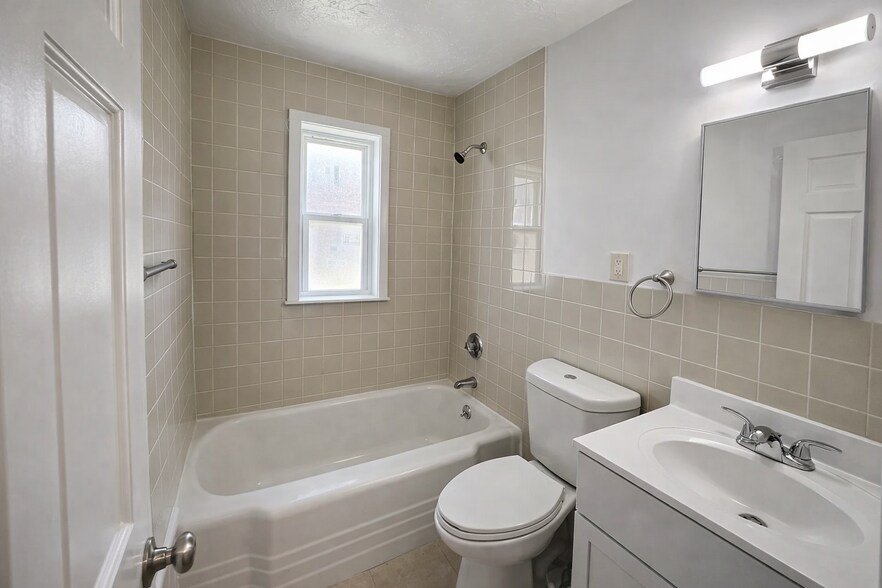 Building Photo - 186 Summit Ave