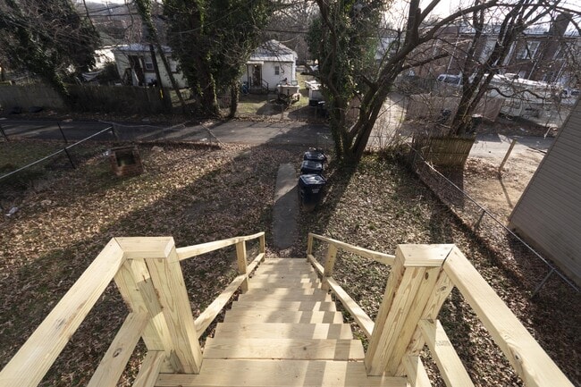 Building Photo - 3217 Dubois Pl SE