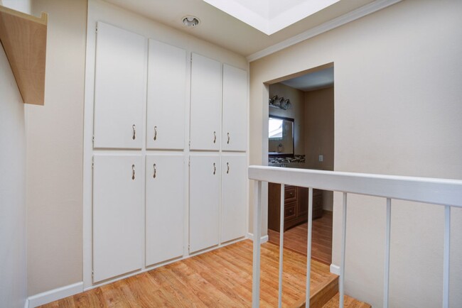 Building Photo - Limited-Time Offer for $2850! 2 bedroom an...