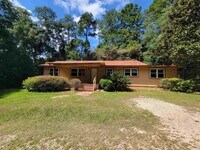 Building Photo - 1526 Highland Dr