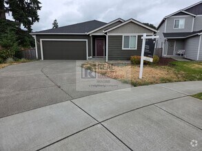 Building Photo - Check out this beautiful 3 bedroom, 2.0 ba...