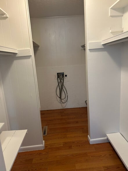 Building Photo - 218 Morning Dr