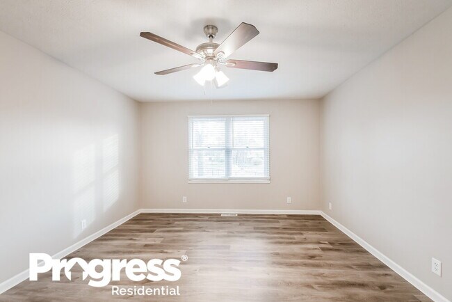 Building Photo - 10713 Creekside Woods Dr