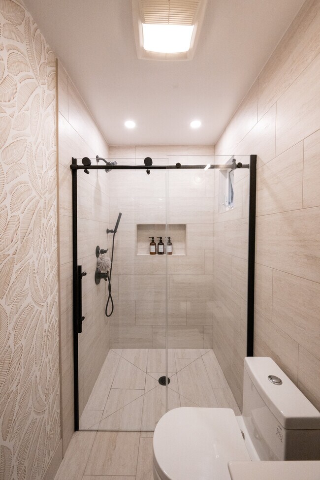 Building Photo - 129 Via Nice