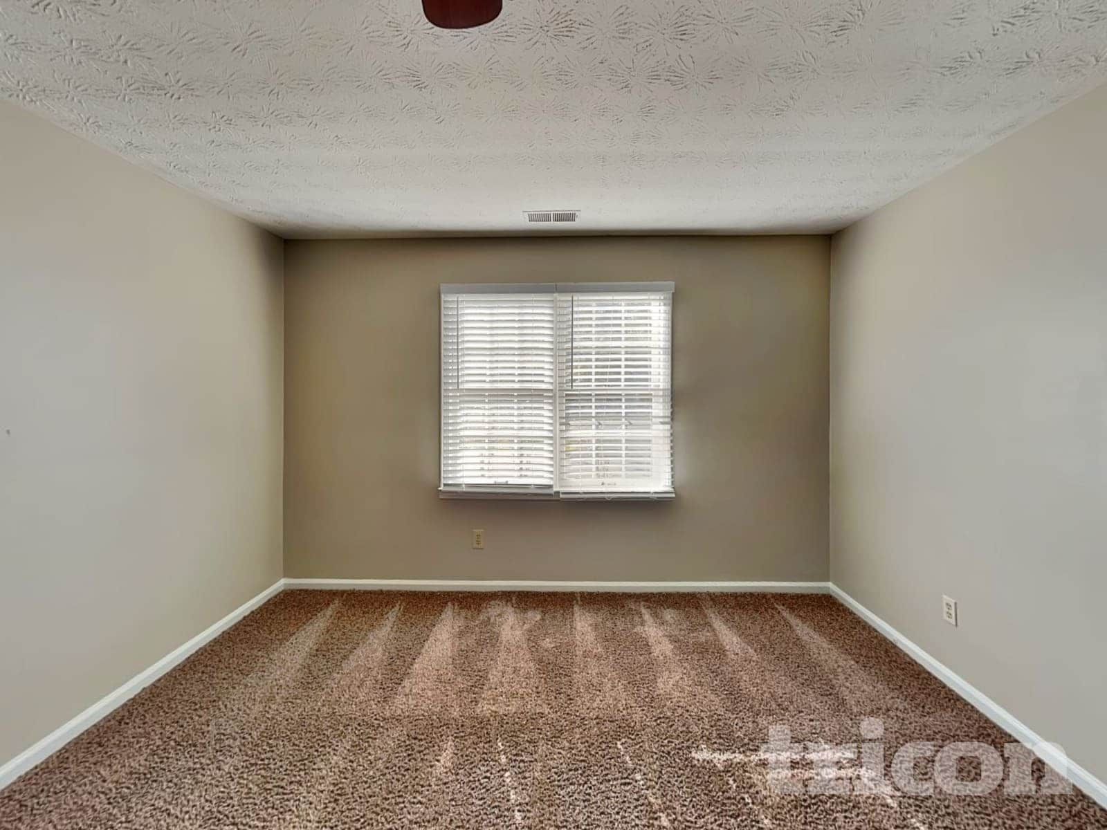 Building Photo - 1029 Peace Dr