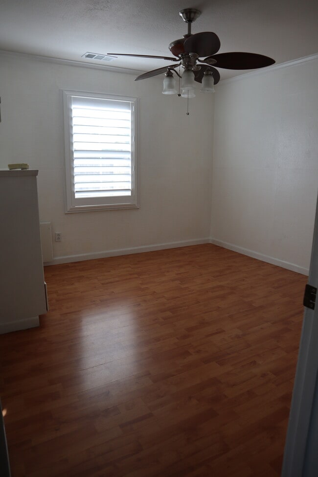 Building Photo - 501 Springer Ln
