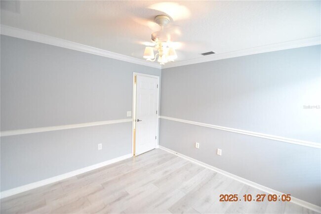 Building Photo - 8806 Cameron Crest Dr