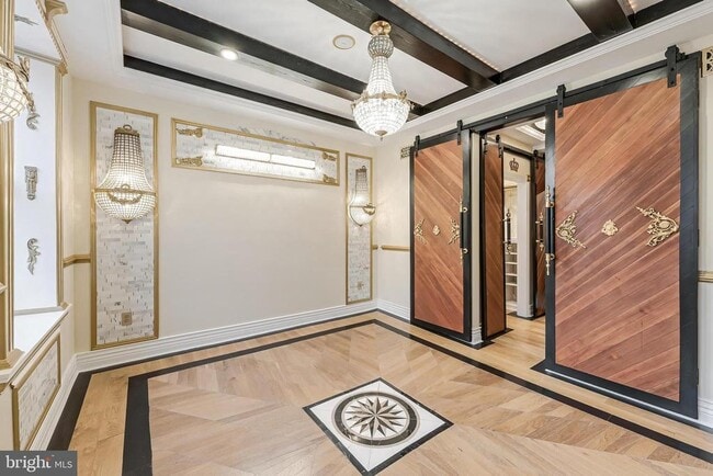 Building Photo - 810 Prince St