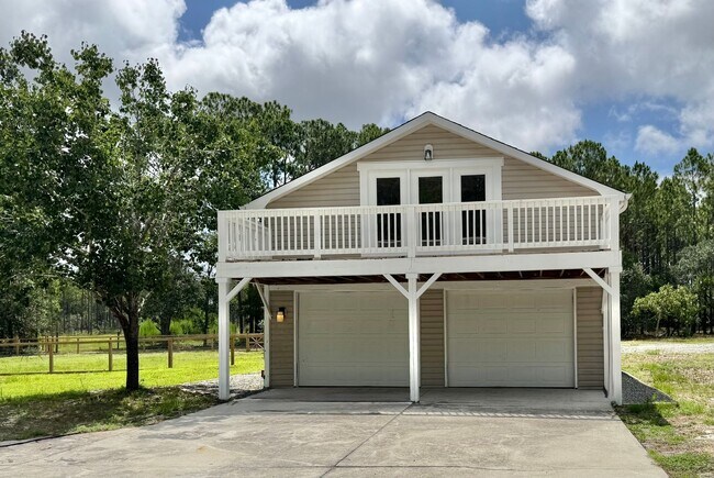 Building Photo - A must see country home 15 minutes to the ...
