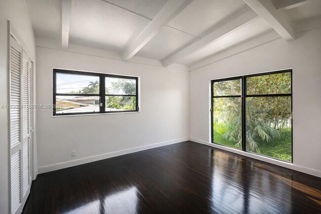 Building Photo - 2413 Nassau Ln