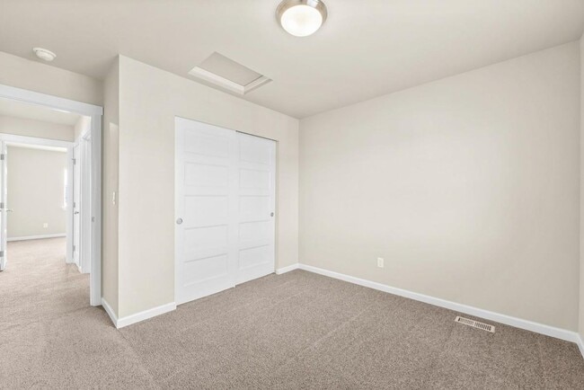 Building Photo - Modern Yelm Home Near JBLM | 3 Bed, 2.25 B...