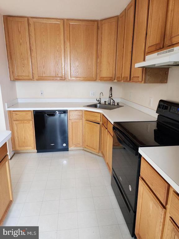 Building Photo - 12102 Wallower Way