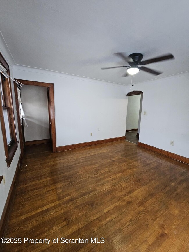 Building Photo - 532 Alder St