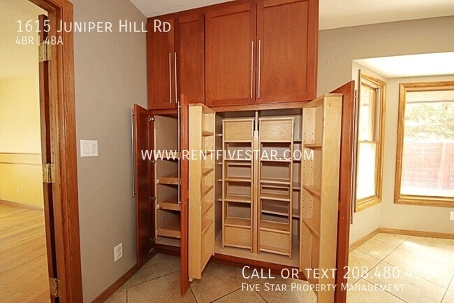 Building Photo - 1615 Juniper Hill Rd