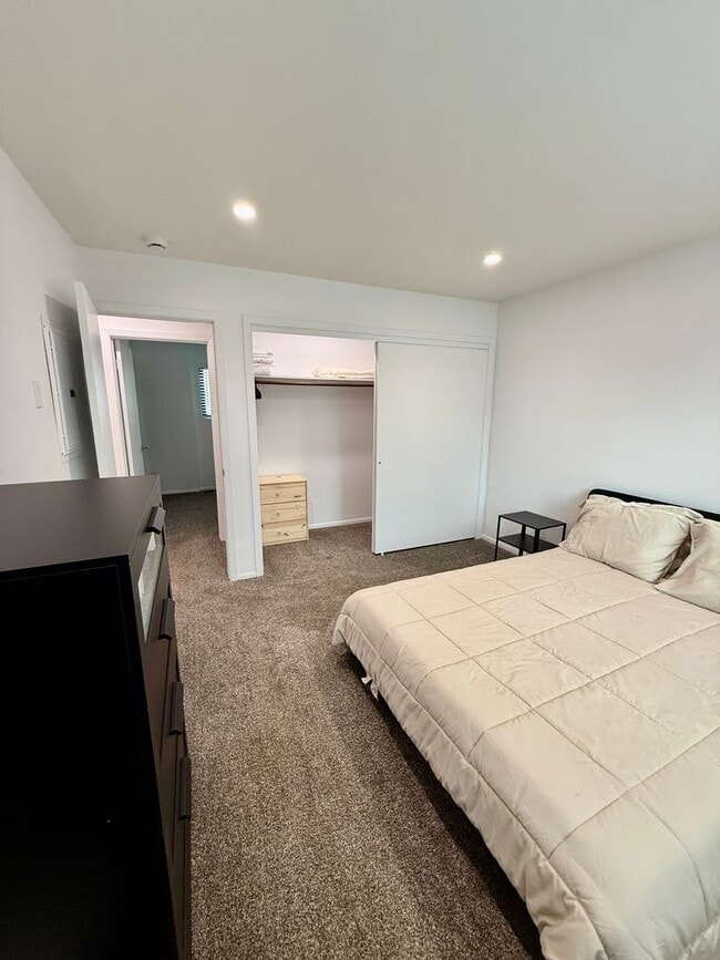 Building Photo - 41 Ridgecrest Dr