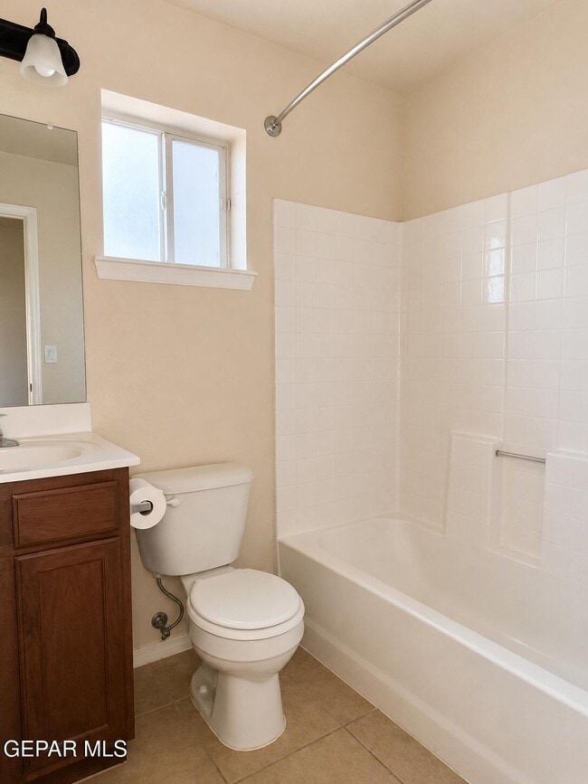 Building Photo - 12871 Hidden Grove Dr