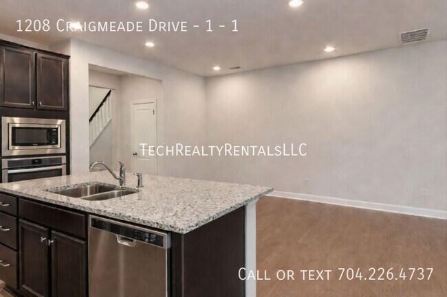 Building Photo - 1208 Craigmeade Dr