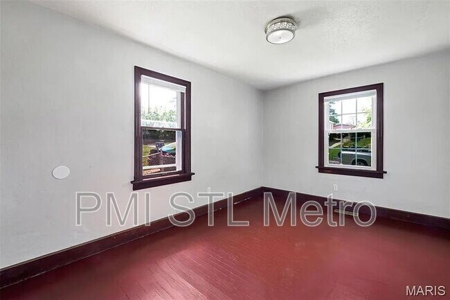 Building Photo - 5212 Fletcher St