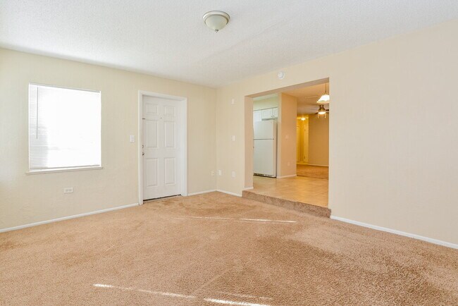 Building Photo - 608 Pheasant Ave