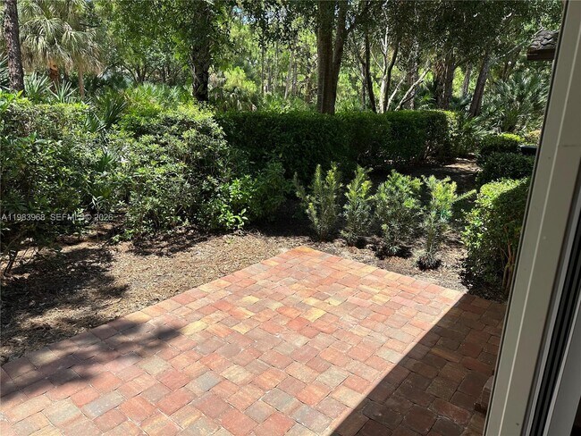 Building Photo - 640 Moondancer Ct