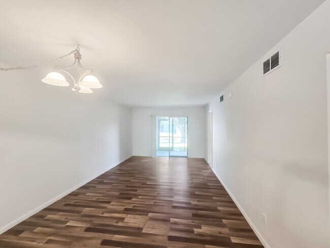 Building Photo - Limited-Time Offer: 1 month Rent free for 13 month lease, Apply now!