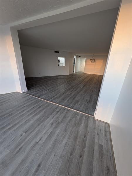 Building Photo - 3090 N Course Dr