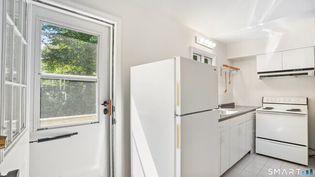 Building Photo - 106 Spoonwood Rd