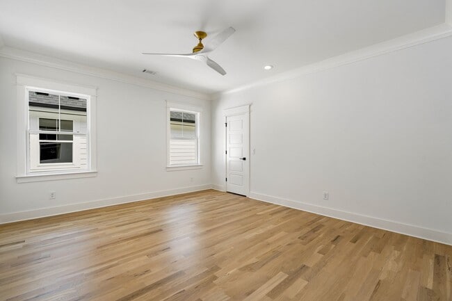 Building Photo - Beautiful home in The Nations!  4 bedrooms and 3 bathrooms in well sought after area.