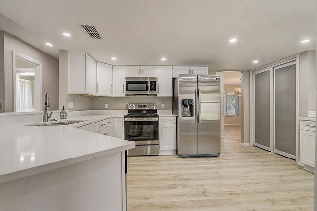 Building Photo - 6320 Edge O Grove Cir