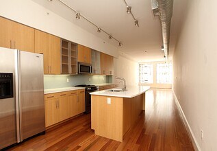 Building Photo - 239 Market St