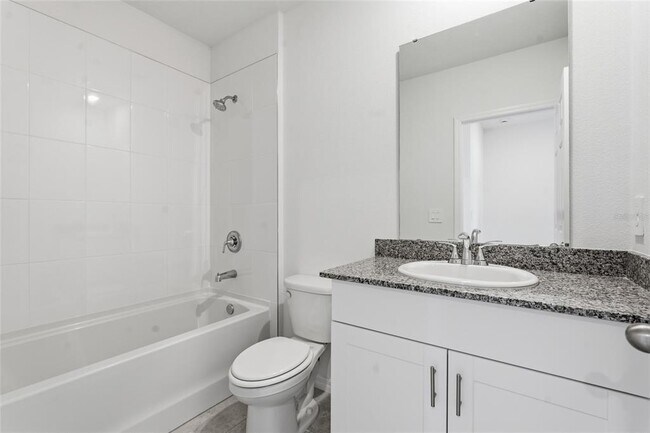 Building Photo - 3912 Giorgio Dr