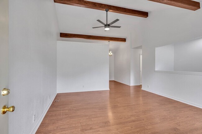 Building Photo - 108 Chiroc Rd