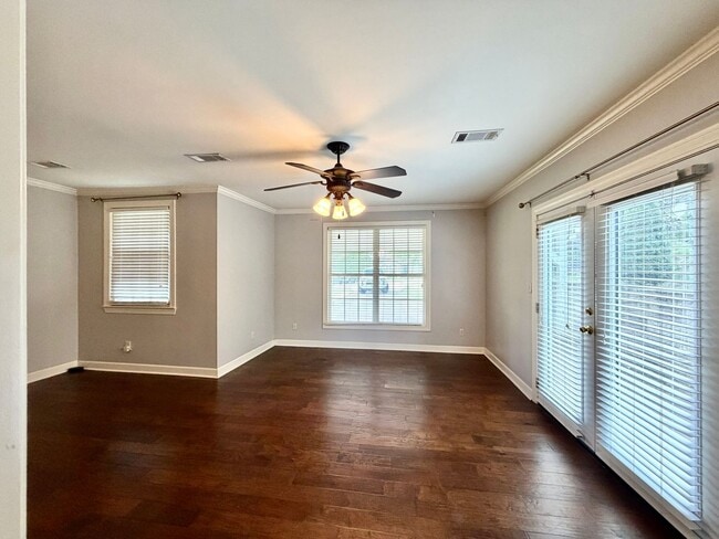 Building Photo - Sharon Hills Neighborhood