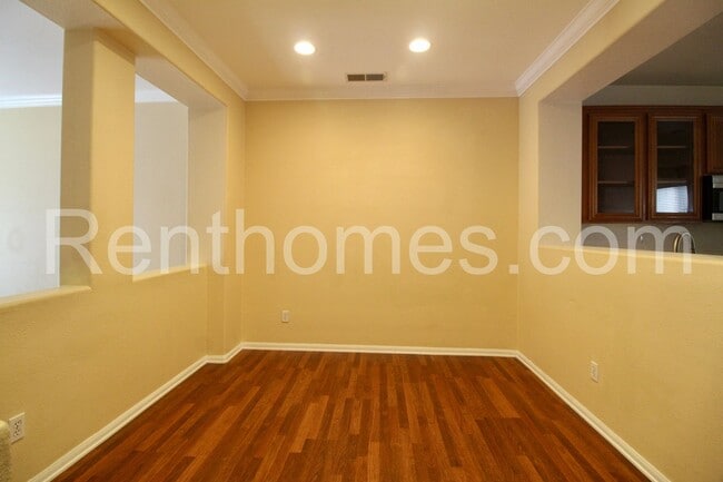 Building Photo - Torrey Highlands, 13330 Via Bellarado #2, ...