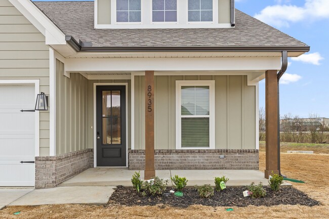 Building Photo - 3 Bedroom 2 Bath new construction home, av...