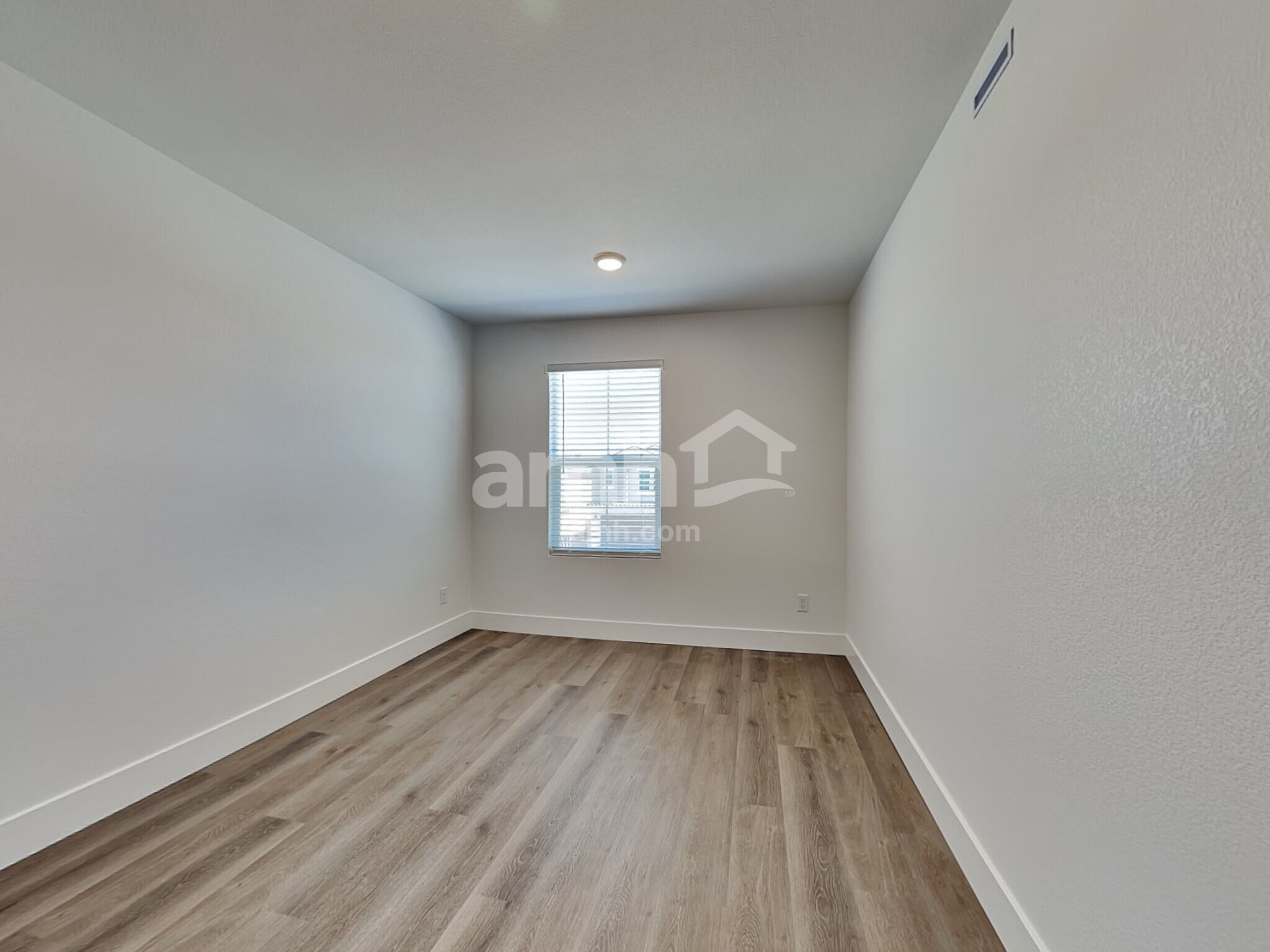 Building Photo - 11123 Magallanes St