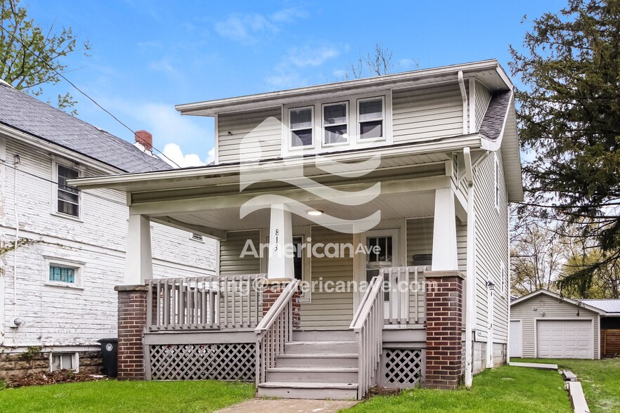 Building Photo - 813 Fess Ave